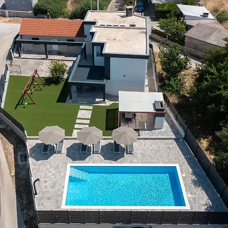 Lux Dujam With A Swimming Pool Near Zadar Villa Suhovare