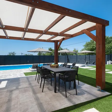 Villa Lux Dujam With A Heated Swimming Pool, Near Zadar Suhovare