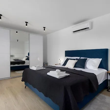 Villa Lux Dujam With A Heated Swimming Pool, Near Zadar Suhovare