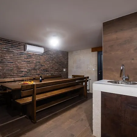 Lux Dujam With A Heated Swimming Pool, Near Zadar * Suhovare
