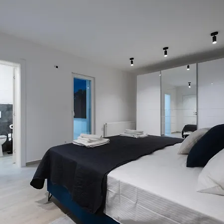 Lux Dujam With A Swimming Pool Near Zadar Villa *