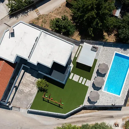Lux Dujam With A Heated Swimming Pool, Near Zadar Villa *