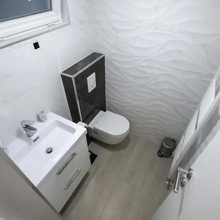 Lux Dujam With A Swimming Pool Near Zadar Villa Suhovare