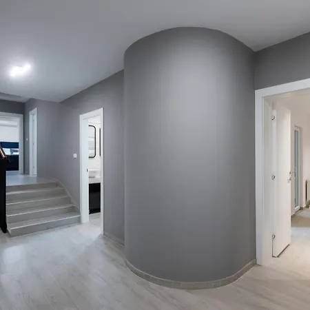 Lux Dujam With A Swimming Pool Near Zadar Suhovare