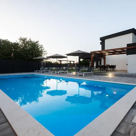 Lux Dujam With A Heated Swimming Pool, Near Zadar Villa Suhovare