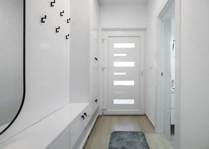 Lux Dujam With A Swimming Pool Near Zadar Vila Suhovare